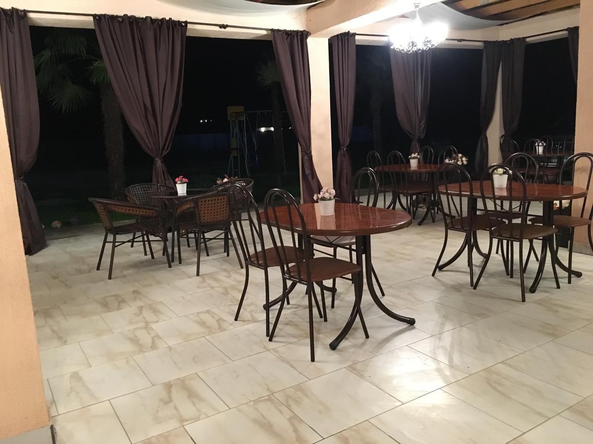 Alakhadze Hotel Askar מראה חיצוני תמונה